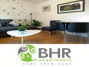 Very Central Location- Free Parking - 2 Bedrooms